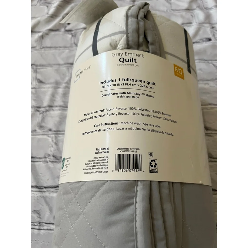NEW Mainstays Gray Reversible Plaid Quilted Bedding Quilt Queen